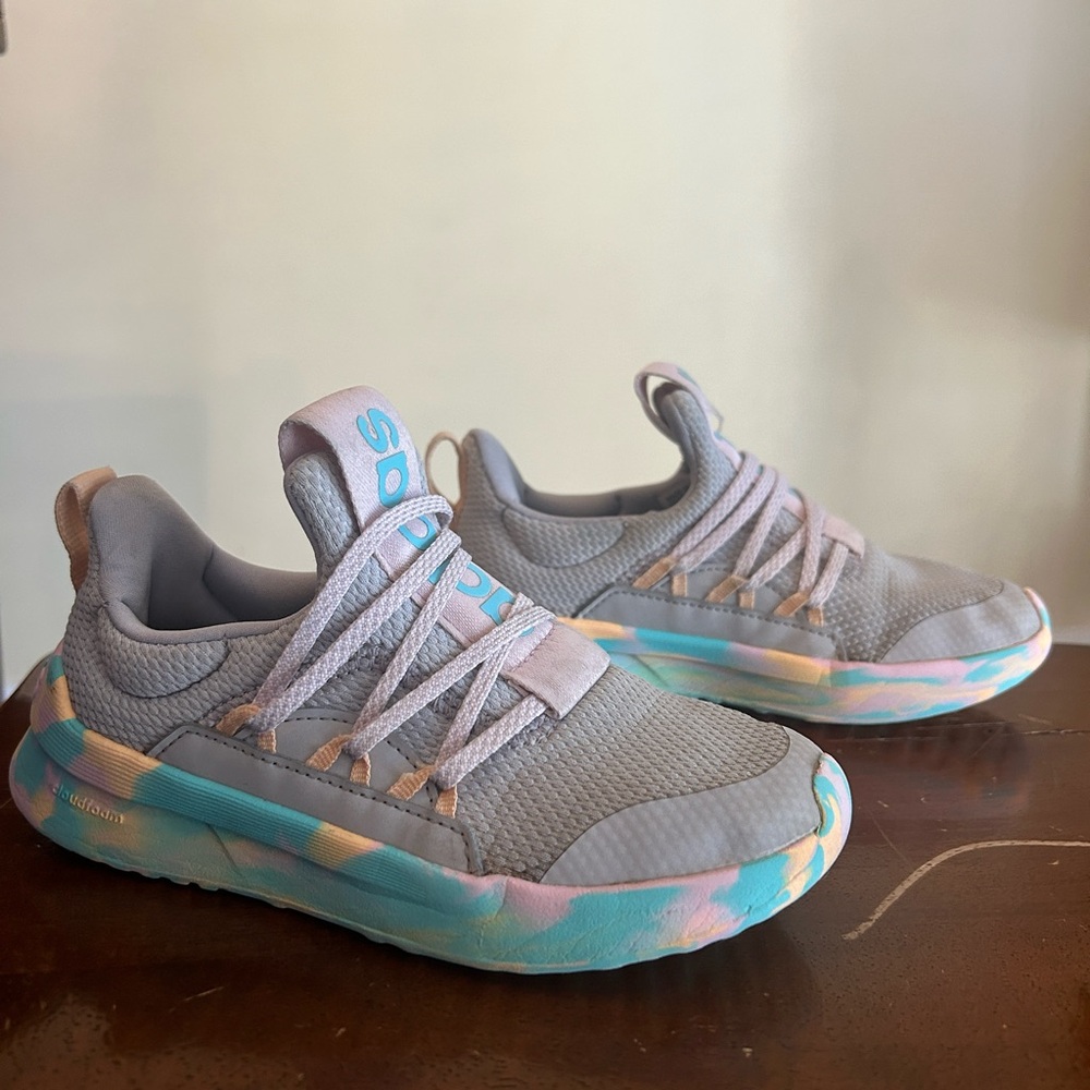 Girls size 11 Adidas sneakers!